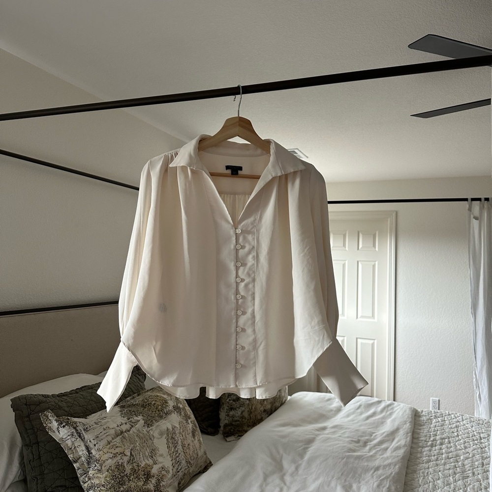 Ann Taylor xxs petite long sleeve button down blouse